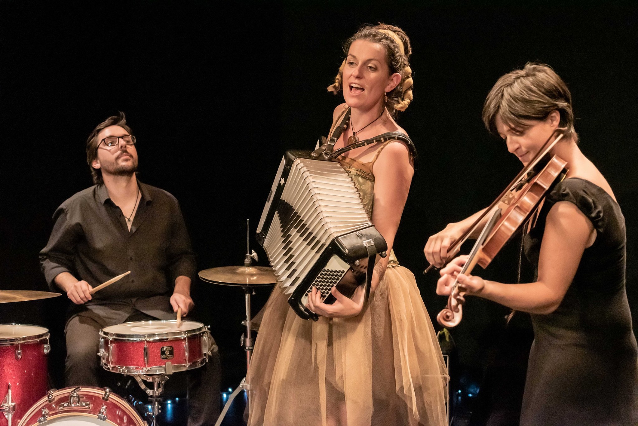 Pour les scolaires : Mélyne En Trio